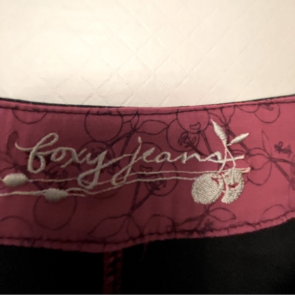 Foxy Jeans Size 5 shorts - black & white plaid pattern. Two sets of Side buttons - Picture 3 of 7